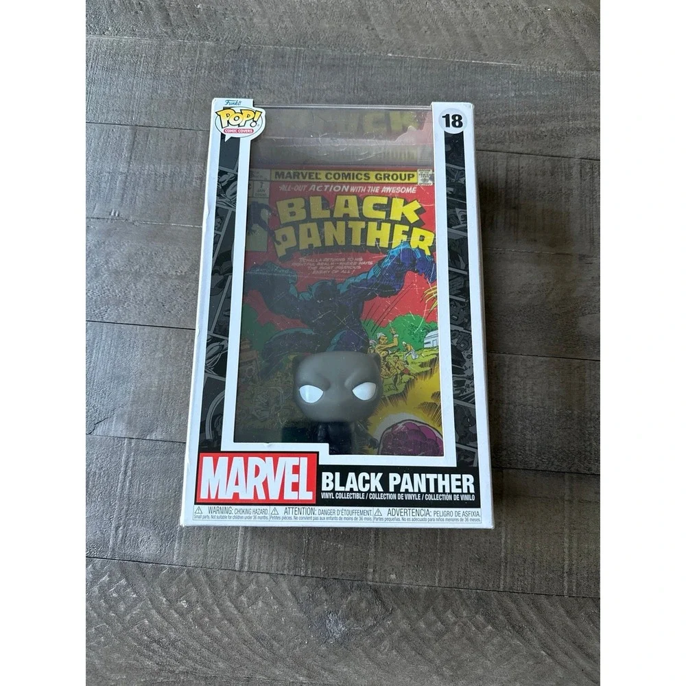 Black Panther Marvel Funko Pop collection figure with comic book  #18